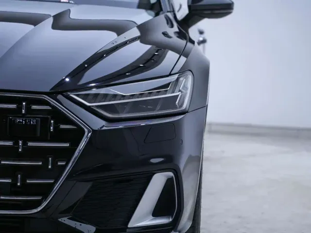 Audi A7L — Фото автомобиля 9