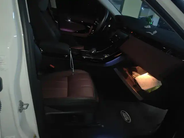 Land Rover Range Rover Evoque — Фото автомобиля 8