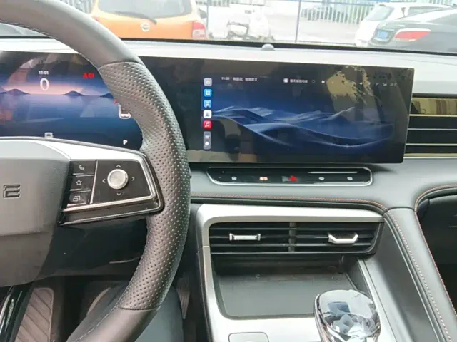 Roewe RX5 — Фото автомобиля 12