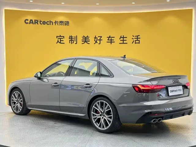 Audi S4 — Фото автомобиля 6