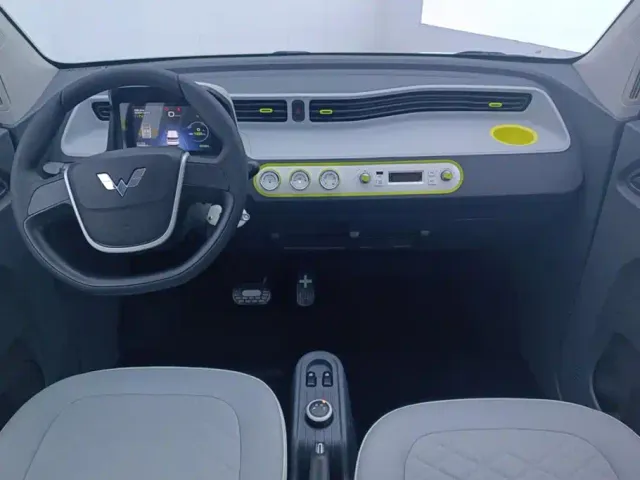 Wuling Hongguang Mini EV — Фото автомобиля 12