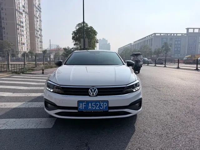 Volkswagen Lamando — Фото автомобиля 2