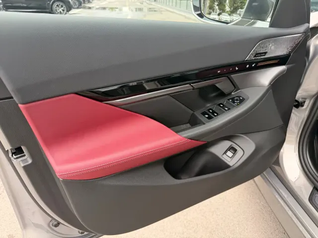 BMW 5 Series — Фото автомобиля 8