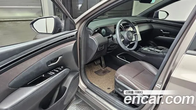 Hyundai Tucson Tucson (NX4) Бензин 1.6 турбо 2WD — Фото автомобиля 9
