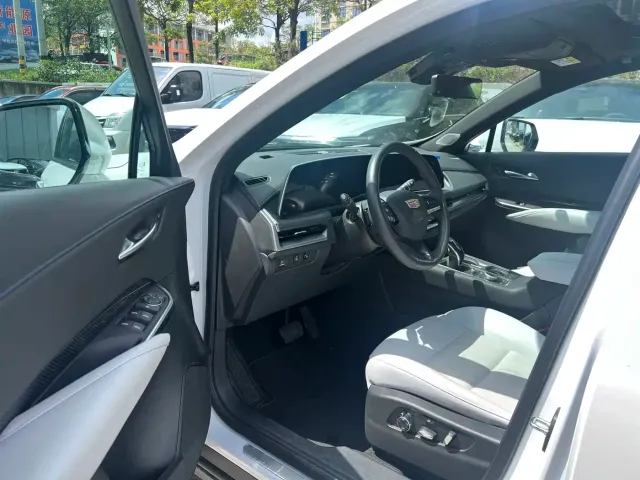 Cadillac XT4 — Фото автомобиля 8