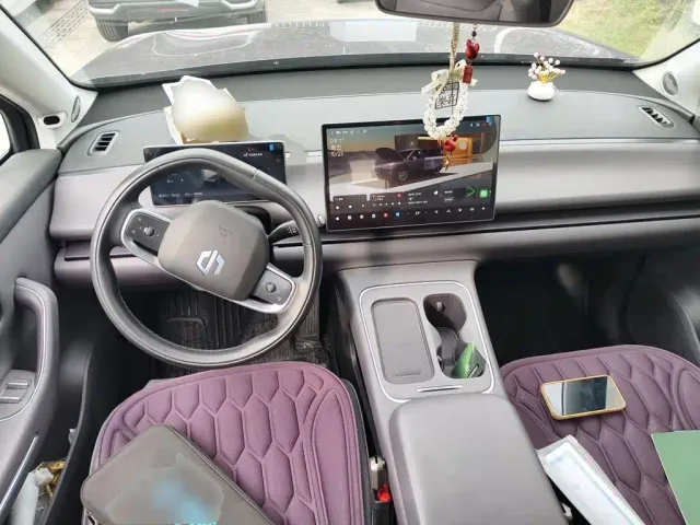 Leapmotor C10 — Фото автомобиля 5