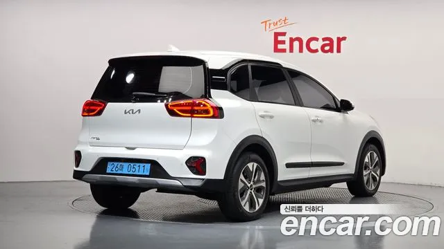 Kia Niro — Фото автомобиля 2