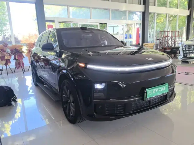 Li Auto L7 — Фото автомобиля 3