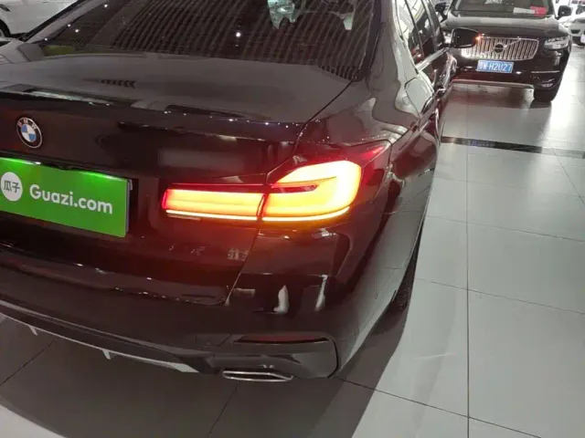 BMW 5 Series — Фото автомобиля 7