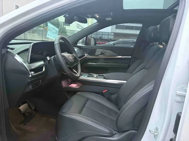 Cadillac XT5 — Фото автомобиля 9