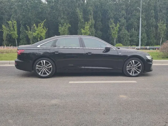 Audi A6L — Фото автомобиля 14