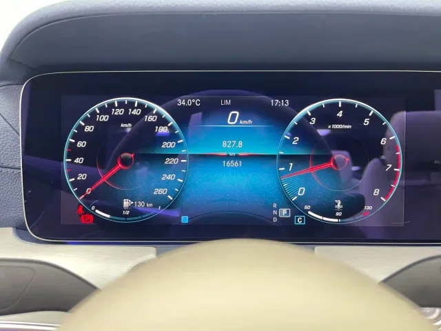 Mercedes-Benz E-Class — Фото автомобиля 13