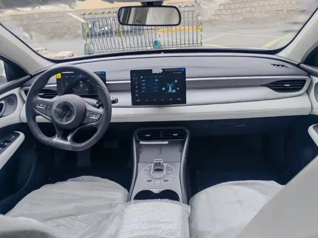 BYD Seal 05 DM-i — Фото автомобиля 12