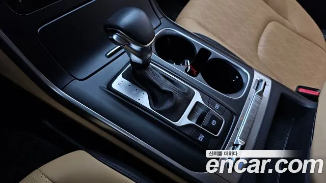 Kia Carnival Generation 4 — Фото автомобиля 9