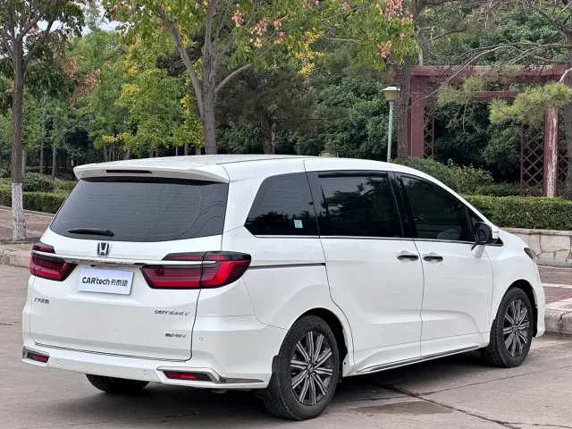 Honda Odyssey — Фото автомобиля 7