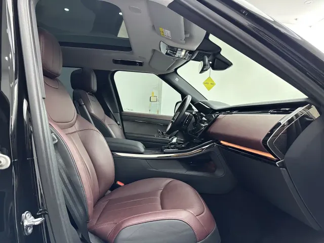 Land Rover Range Rover Sport — Фото автомобиля 10