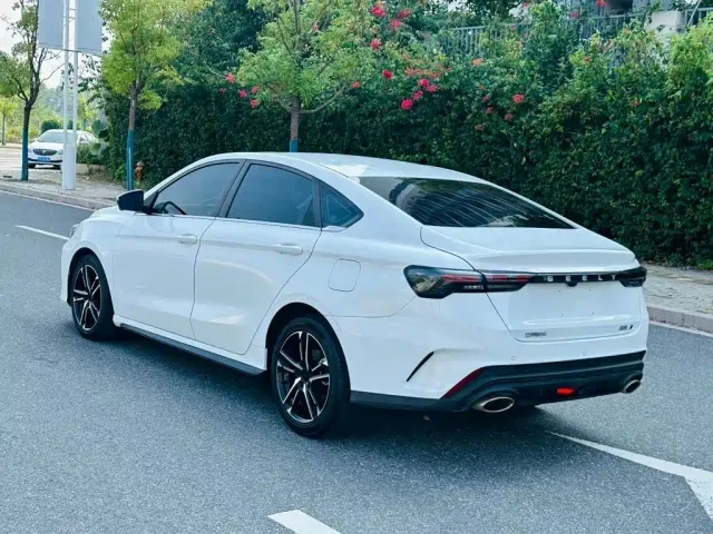 Geely Binrui — Фото автомобиля 4