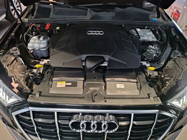 Audi Q7 — Фото автомобиля 28