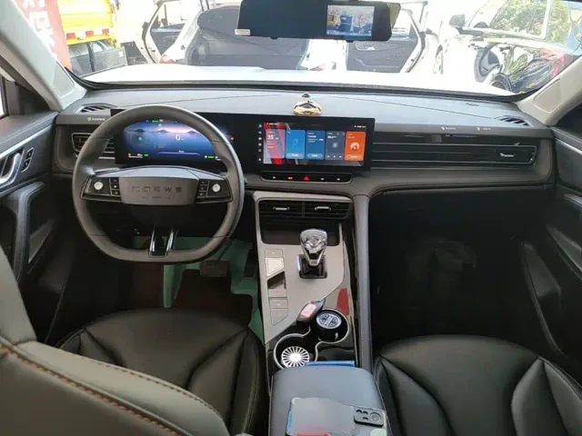 Roewe RX5 — Фото автомобиля 9