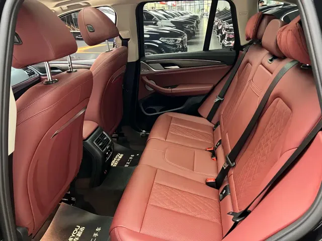 BMW X3 — Фото автомобиля 10
