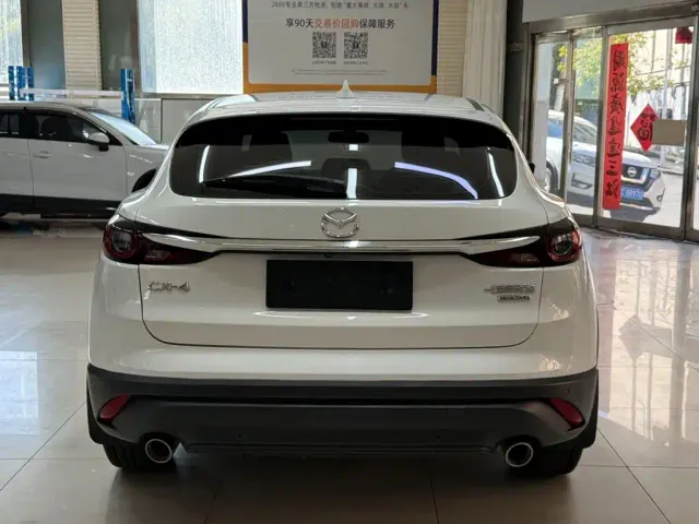 Mazda CX-4 — Фото автомобиля 5