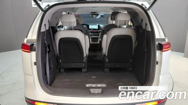 Kia Carnival Generation 4 — Фото автомобиля 25