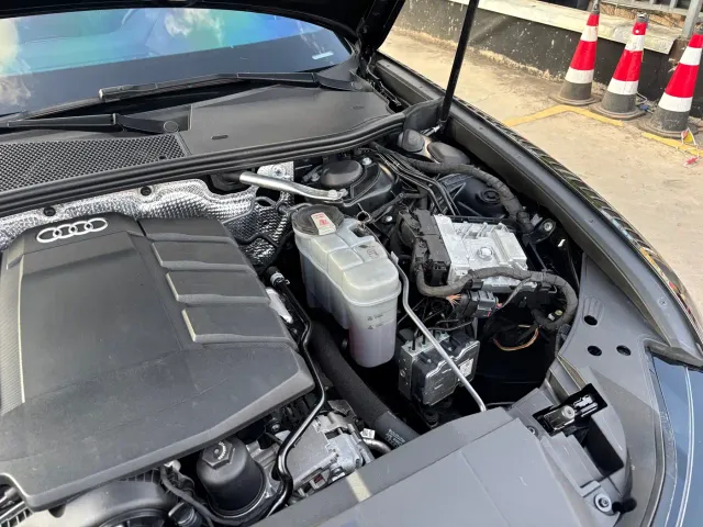 Audi A6L — Фото автомобиля 18