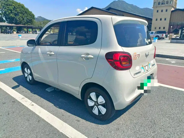 Wuling Hongguang Mini EV — Фото автомобиля 12