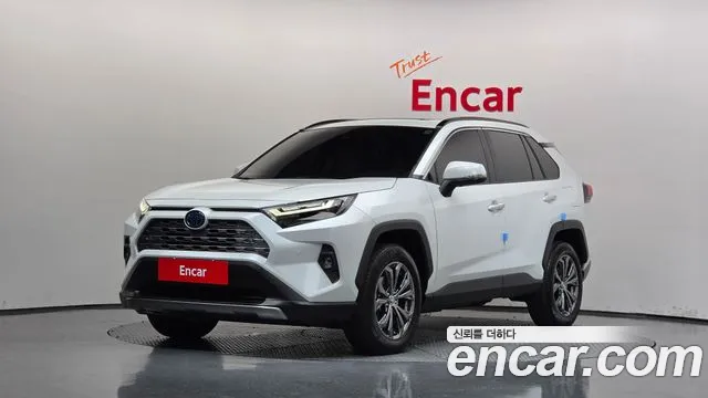 Фотография автомобиля — Toyota RAV4 5th Gen