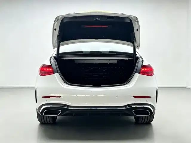 Mercedes-Benz C-Class — Фото автомобиля 12