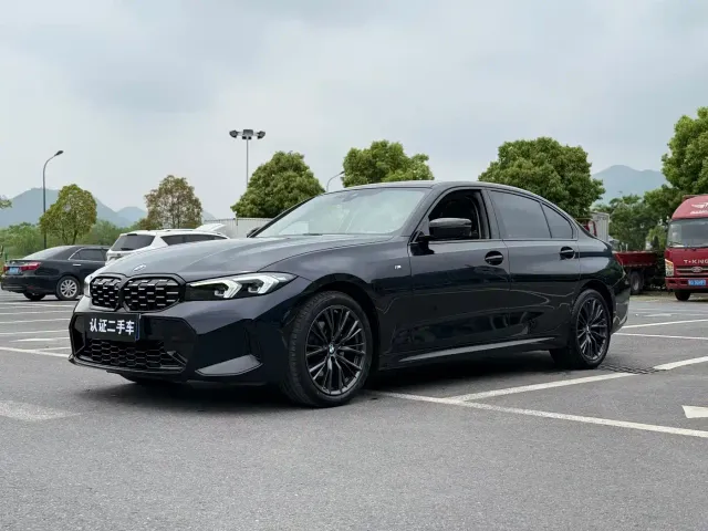 Фотография автомобиля — BMW 3 Series