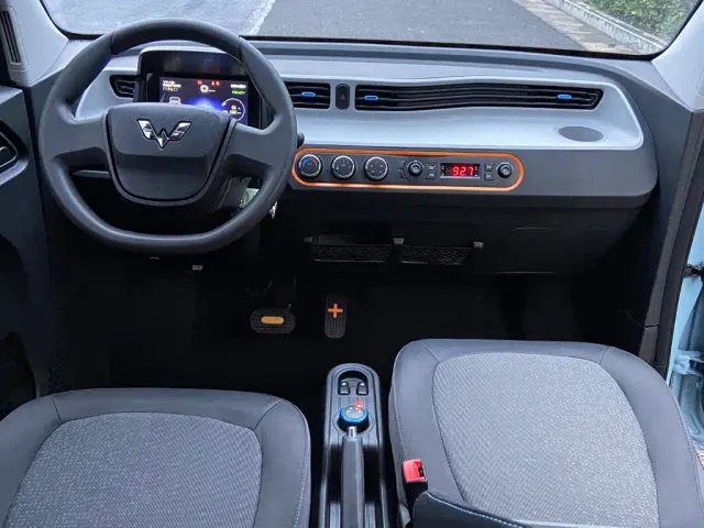 Wuling Hongguang Mini EV — Фото автомобиля 9