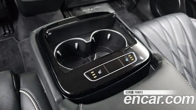 Genesis G80 Electrified G80 (RG3) — Фото автомобиля 29