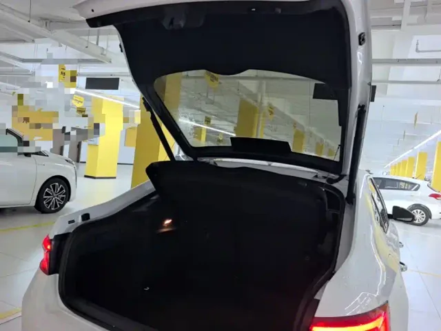 Skoda Superb — Фото автомобиля 18