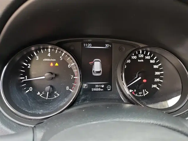 Nissan X-Trail — Фото автомобиля 7