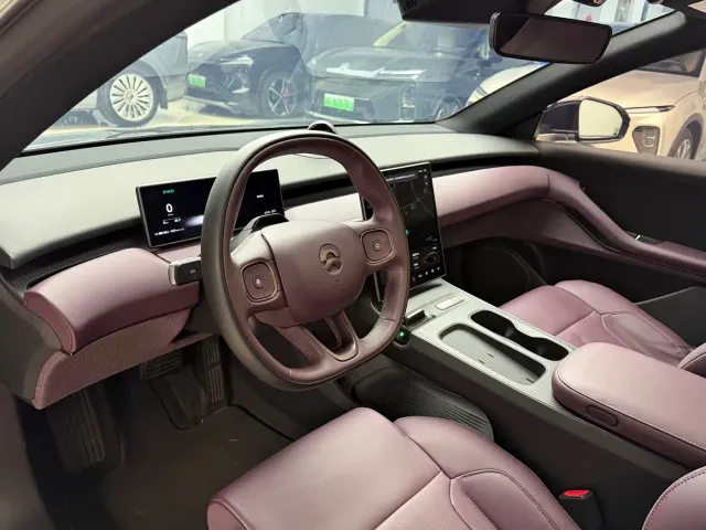 Nio ET5 Touring — Фото автомобиля 10