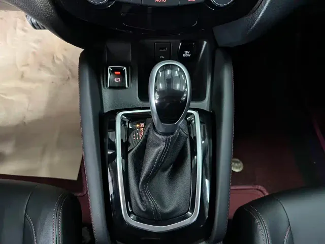 Nissan Qashqai — Фото автомобиля 12