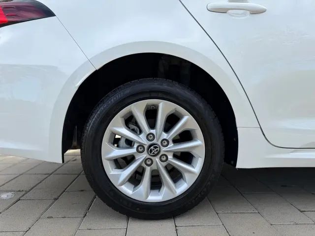 Toyota Corolla — Фото автомобиля 19