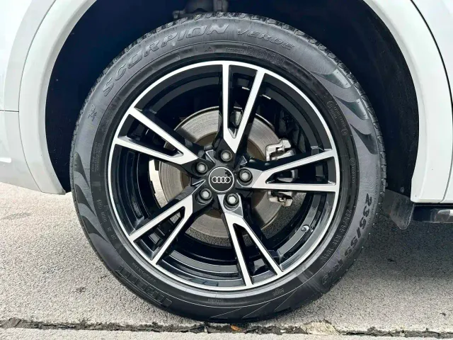 Audi Q5L — Фото автомобиля 15