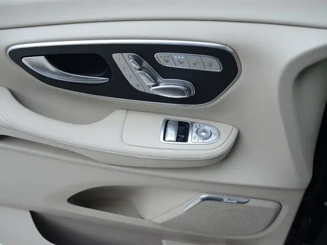 Mercedes-Benz V-Class — Фото автомобиля 6