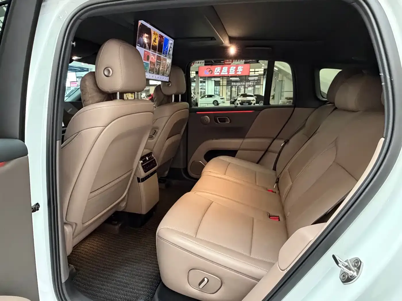 Li Auto Li Auto i6 2025 2WD Base Model — Фото автомобиля 10