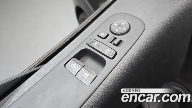 Hyundai Staria Staria 4WD Lounge 9 мест — Фото автомобиля 13