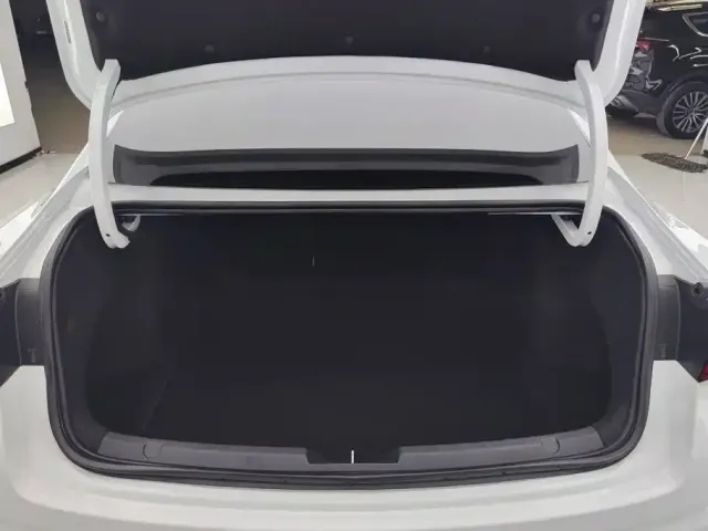 Geely Xingrui — Фото автомобиля 4