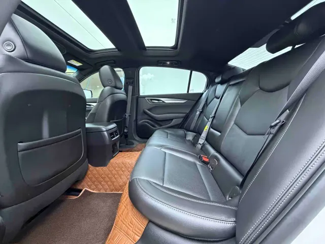 Cadillac CT5 — Фото автомобиля 7