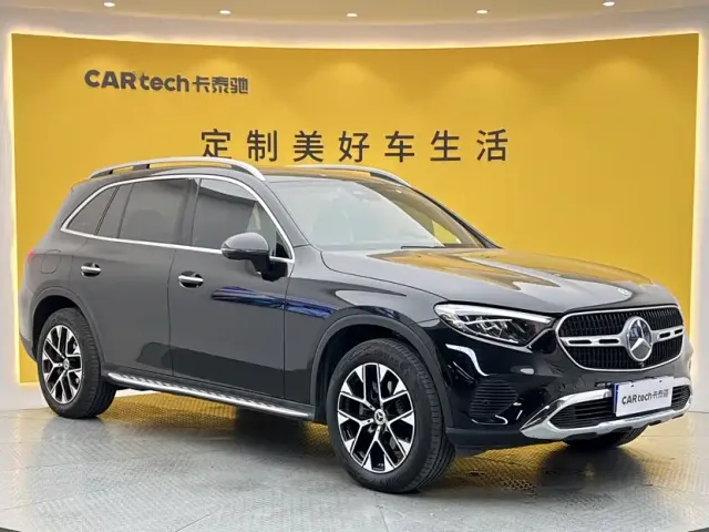 Фотография автомобиля — Mercedes-Benz GLC-Class