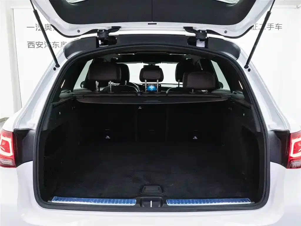 Mercedes-Benz Mercedes-Benz GLC 2022 GLC 300 L 4MATIC Dynamic Collector's Edition — Фото автомобиля 9