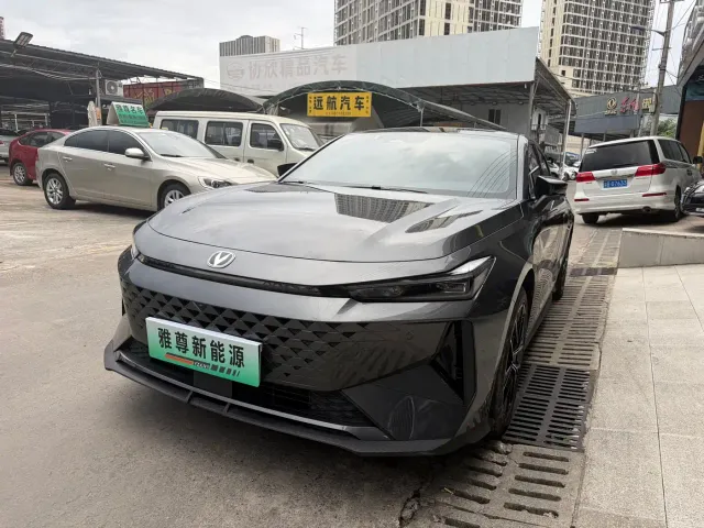 Фотография автомобиля — Changan UNI-V