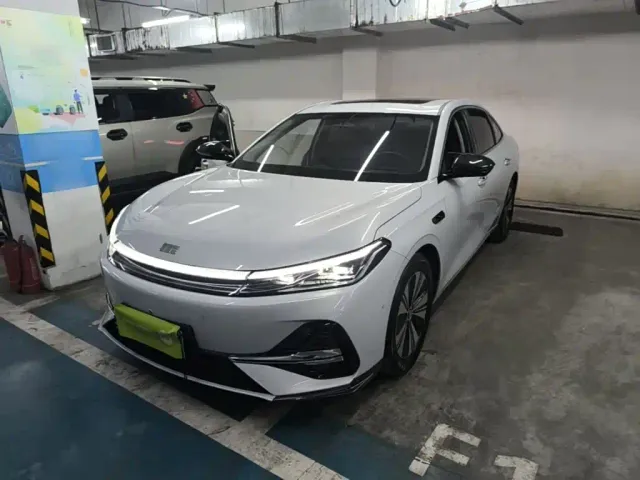 Фотография автомобиля — Geely Galaxy A7