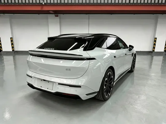 Zeekr 007 GT — Фото автомобиля 15