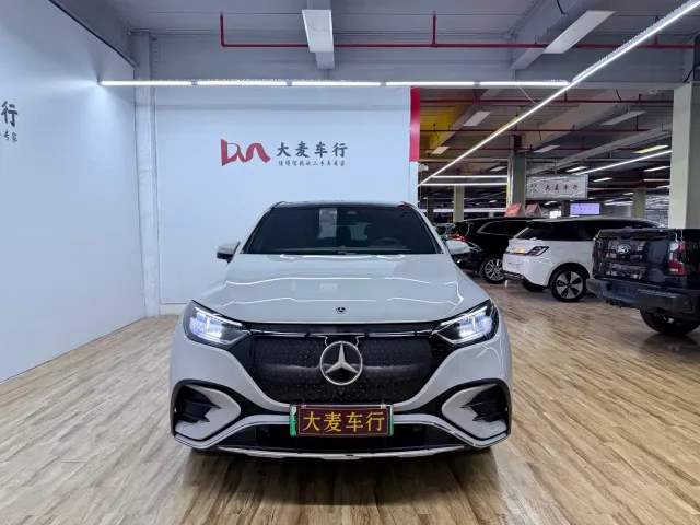 Mercedes-Benz EQE SUV — Фото автомобиля 2